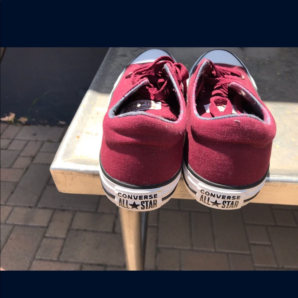 Women’s Burgundy Converse Chuck Taylor Shoes Size 10 - Picture 5 of 7
